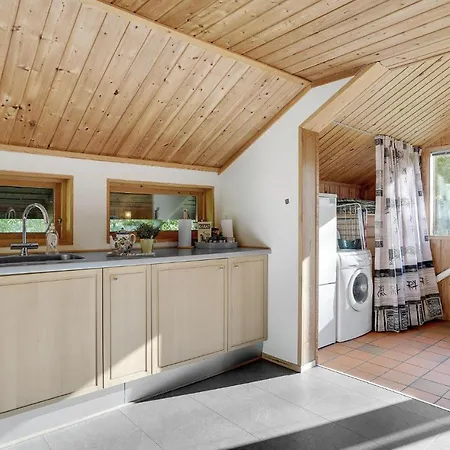 Amazing In Kirke Hyllinge With Kitchen Holiday home *